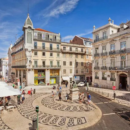 Central Charm: Comfortable In The Heart Of The City Apartment Lissabon